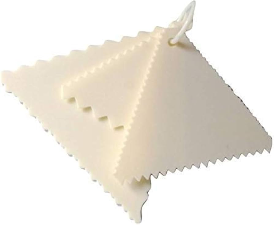 3 In 1 Triangle Scraper – Multi-Edge Cake Icing Tool For Smooth Finishes
